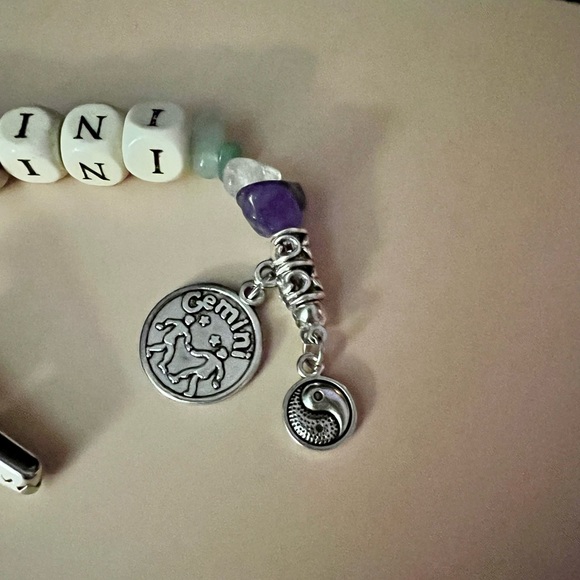 GEMINI Smoker’s Helper Roach Clip with Wooden Beads and Green & Purple Gemstones - Picture 13 of 16